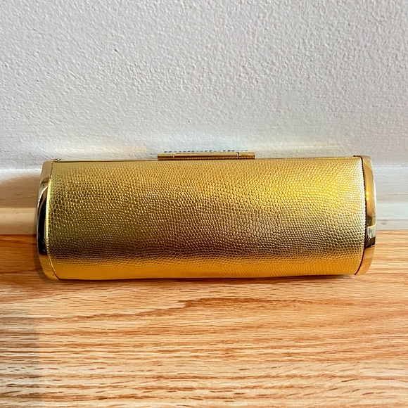 Gold clutch with a flap buckle - Picture 4 of 4